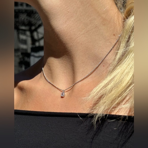 Brandy melville silver diamond charm necklace - Picture 3 of 4